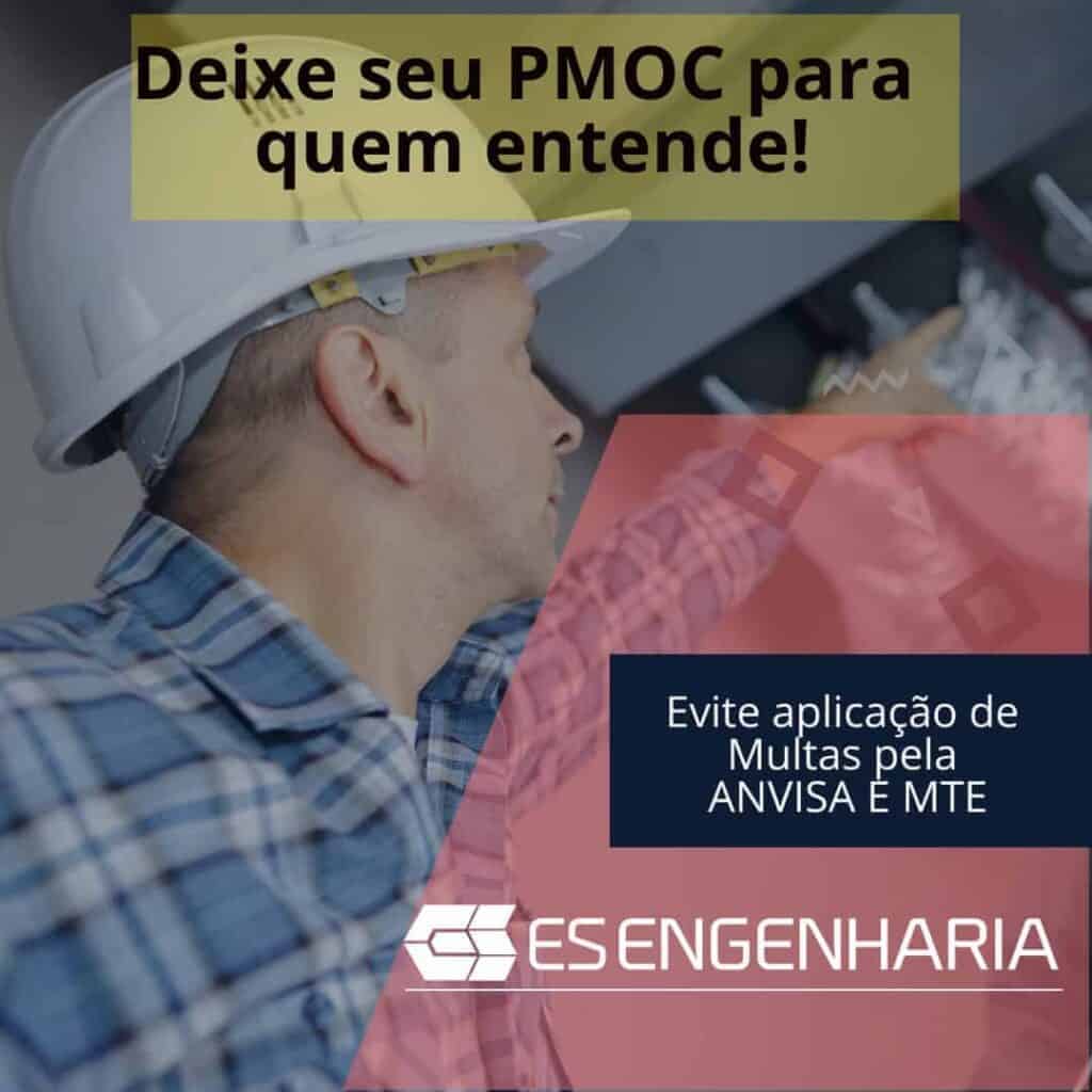 Técnico realizando manutenção em ar condicionado — PMOC Lei 13.589